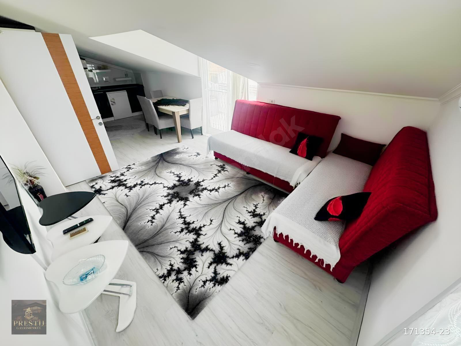 DALAMAN'DA HAVUZLU FULL EŞYALI 1+1 KİRALIK DAİRE