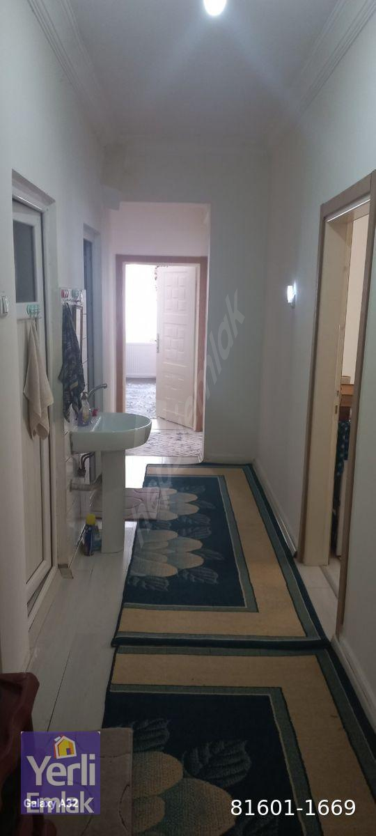 YERLİ EMLAKTAN KARAMAN İLİ MERKEZ VALİDE SULTAN MAHALLESİNDE SATILIK BAKIMLI 2+1 DAİRE