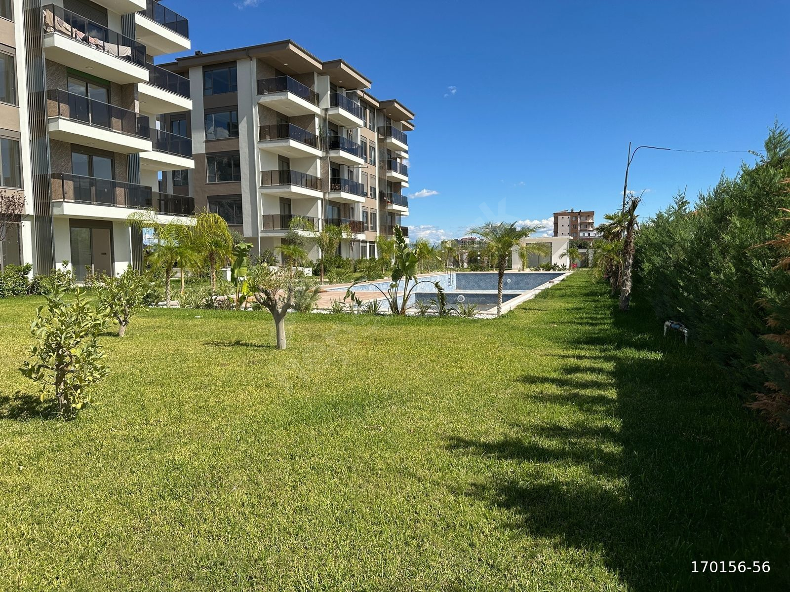 KAAN'dan..YENİKÖY'DE SİTE İÇİ YÜZME HAVUZLU 2+1 KAPALI OTOPARKLI