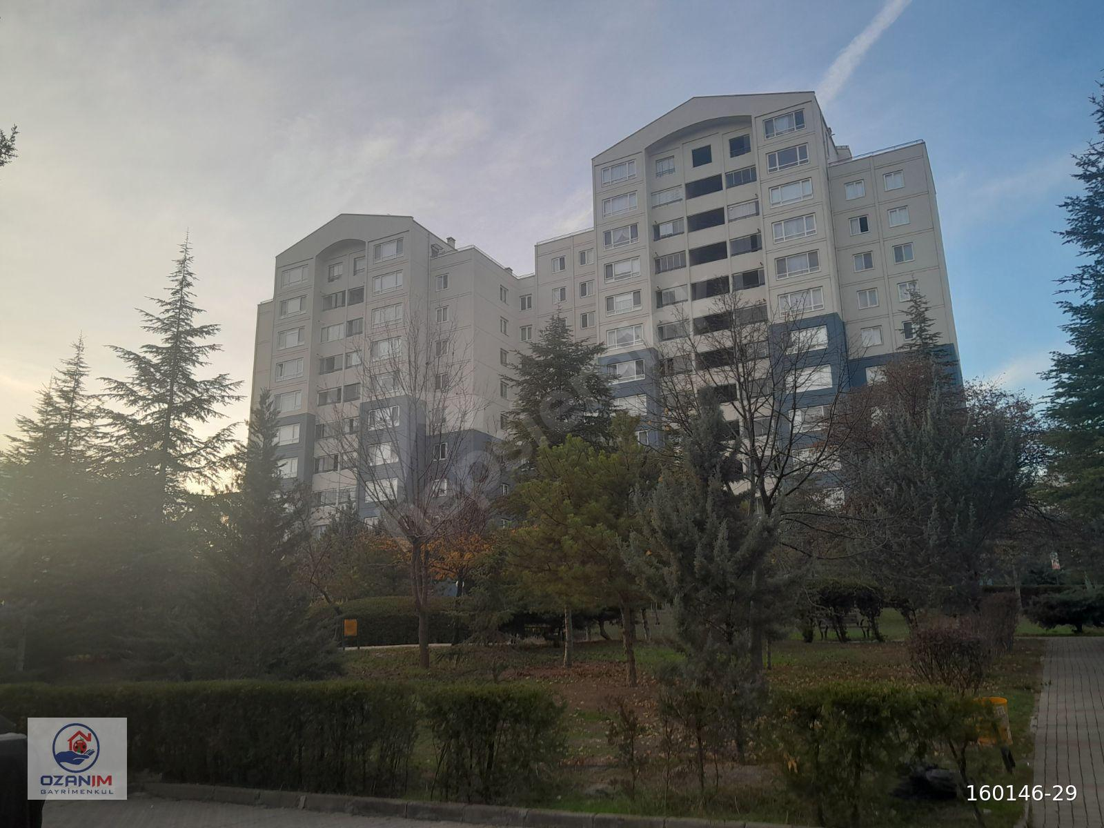 ERYAMANEVLERİ MAVİ DOĞANKAYA SİTESİ 9 KAT YAPILI METRO YAKIN 3+1