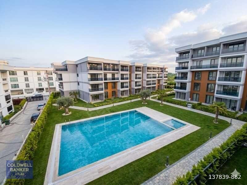 BAŞİSKELE PARLA 100.YIL HAVUZLU GÜVENLİKLİ SİTEDE SATILIK DAİRE