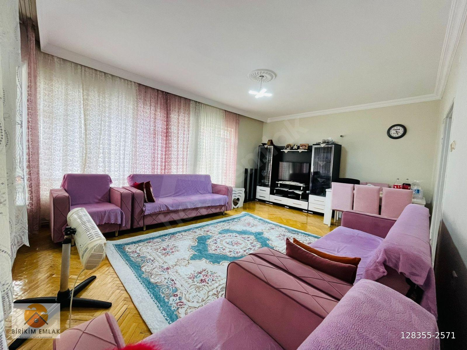 DEMİRKAPI SOKAK DA 3+1 BAĞIMSIZ 1.KATTA 115M² DAİRE