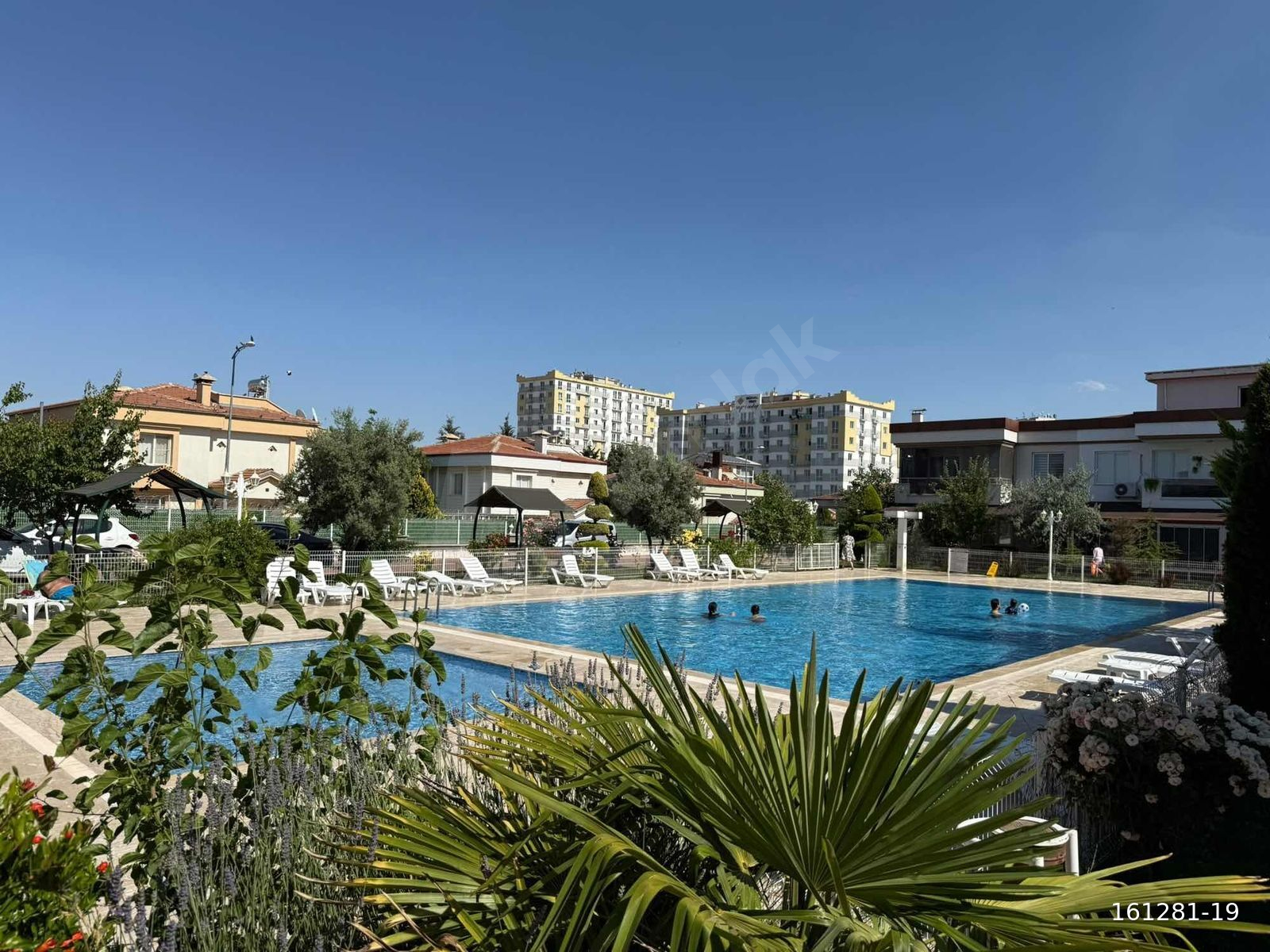 BEŞTEPE MAH SİTE İÇERİSİNDE 2+1 AMERİKAN MUTFAK SATILIK DAİRE