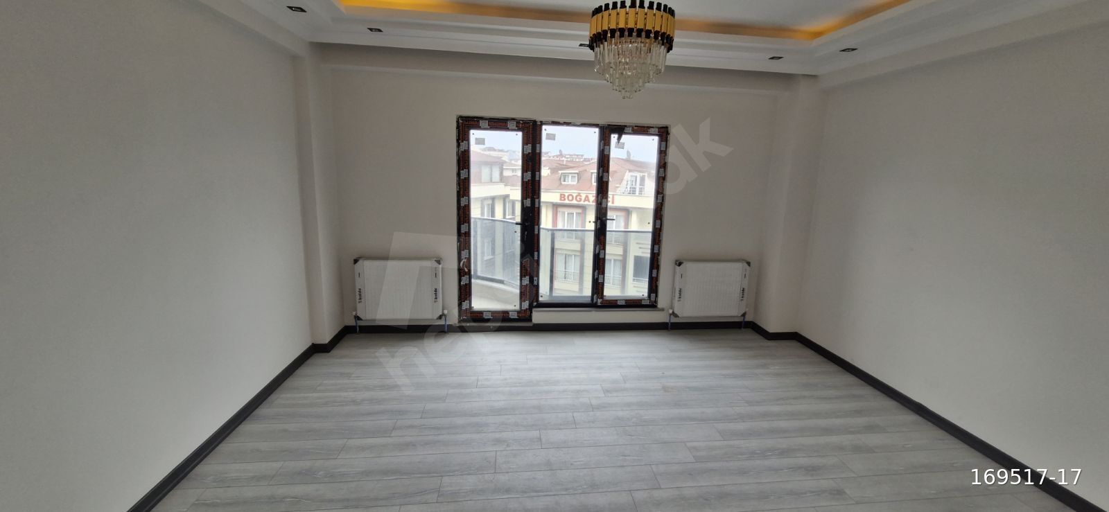 Merkez'de Otopark ve Güvenlikli Site'de Kiralık 2+1 Daireler