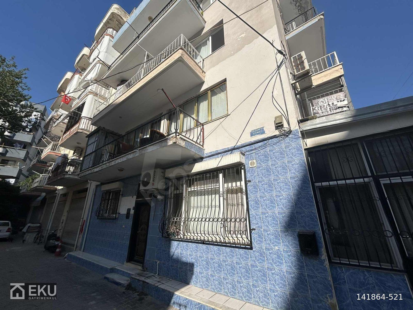 Kuşadası merkezde doğalgazlı eşyalı kiralık 3+1 ara kat daire