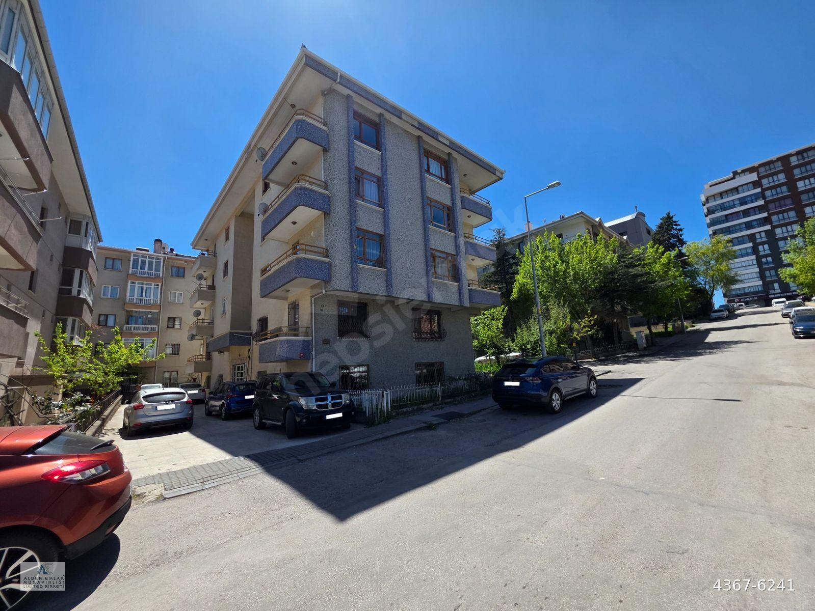 AŞAĞI ÖVEÇLER 1315.SOKAK KİRALIK DAİRE OTOPARK 1.KAT 135m2. 3+1 KOMBiLİ