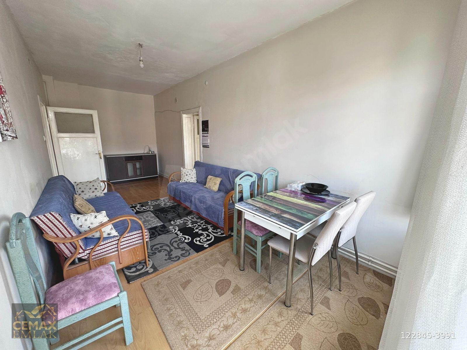 DEMİRLİBAHÇE TREN YAKINI ARA KATTA FULL EŞYALI 2+1 KİRALIK DAİRE