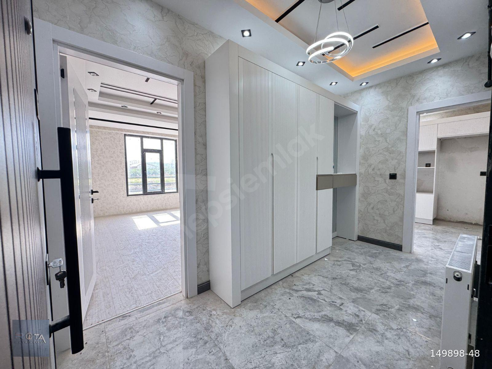 ACİLL KARAKÖPRÜ MEHMETÇİKTE ATAŞEHİR YOLUNA YAKIN SATILIK 2+1