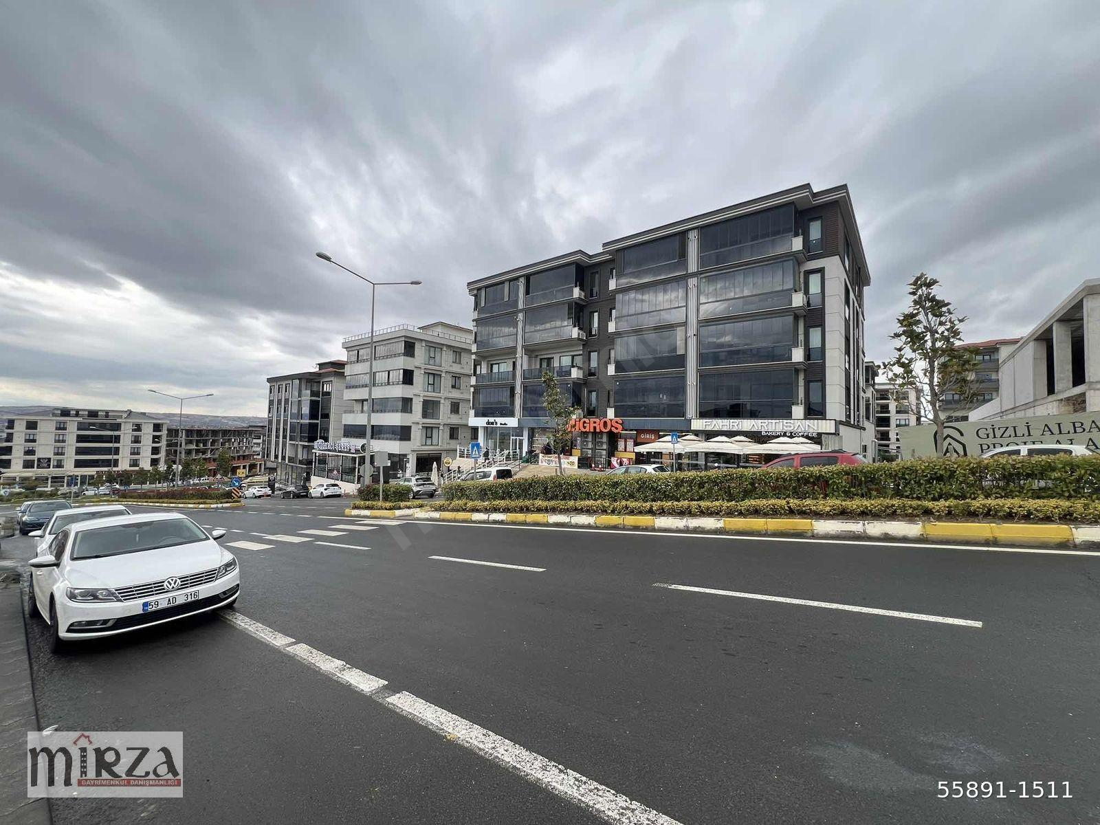 MİRZA'DAN ATA TEPE'DE HAVUZLU SİTE İÇİ KİRALIK 3+1 LÜKS DAİRE