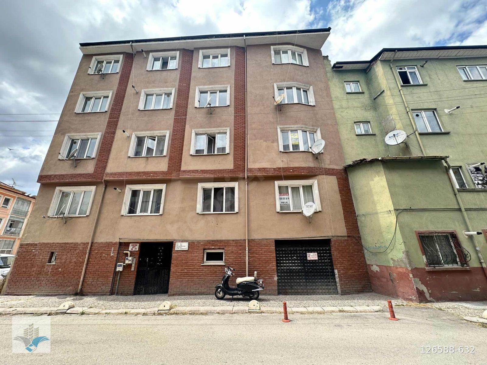 MUSTAFA KEMAL PAŞA MAHALLESİNDE ARAKAT EŞYALI 1+1 DAİRE