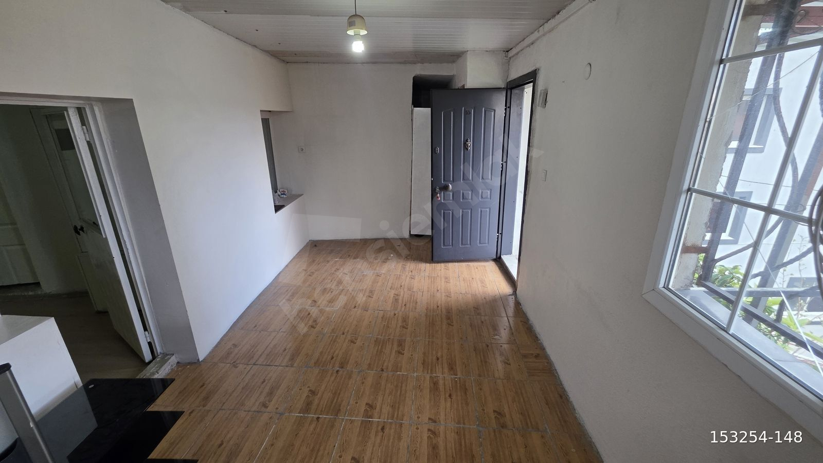 YAMANLAR BARIŞ CADDESİ BENZİNLİK ARKASI BAHÇELİ 2+1 DAİRE