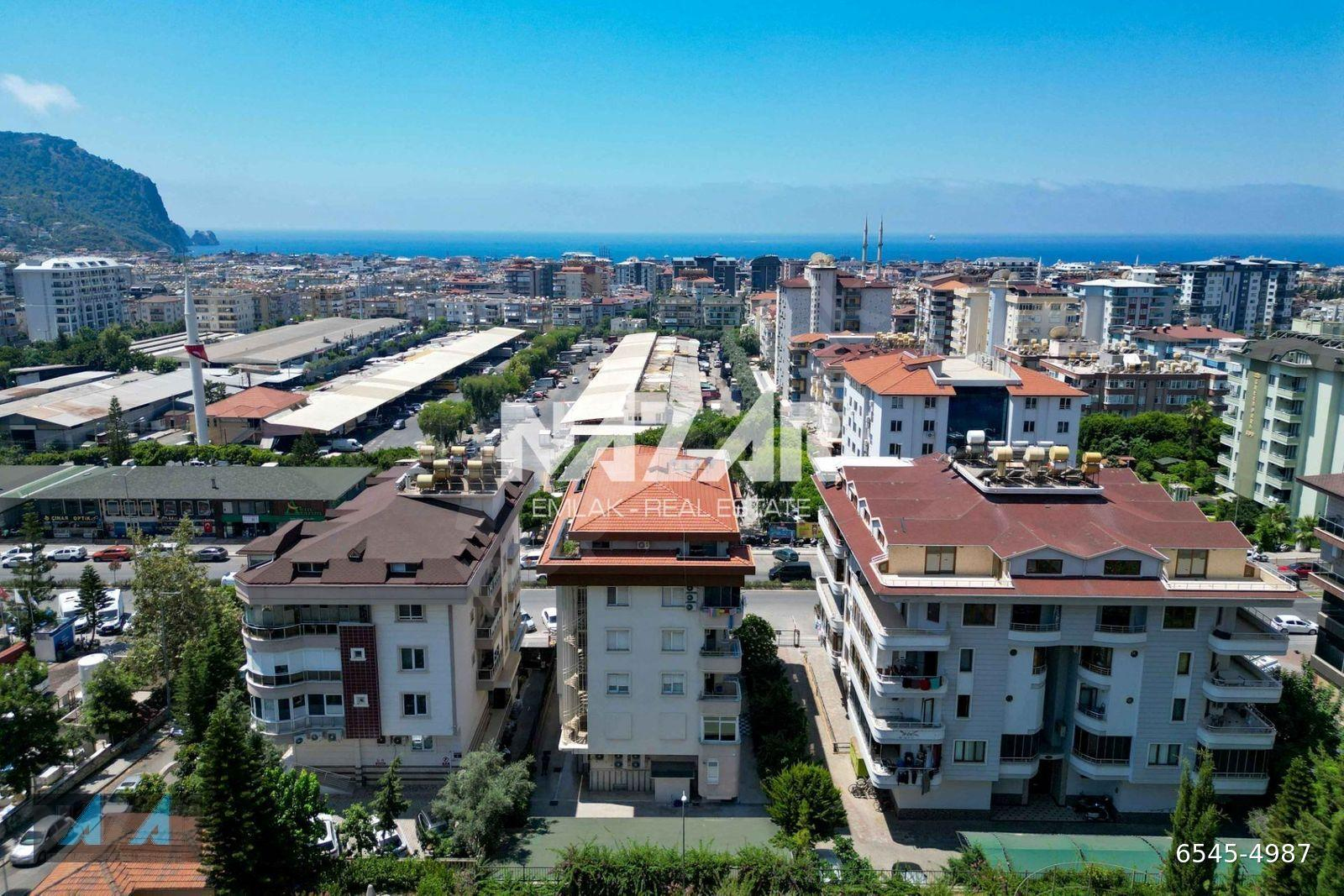 Alanya Merkez Sugözü’nde Satılık 4+1 Geniş Daire