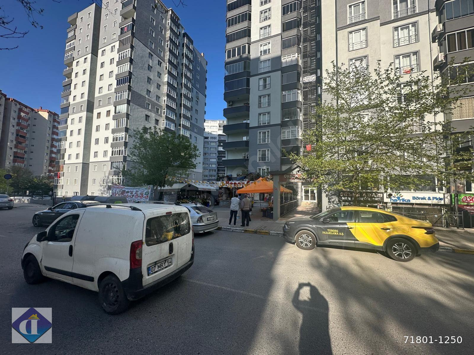 BEYLİKDÜZÜ ADNAN KAHVECİDE 3+1 FULL YAPILI MERKEZİ KONUM METROBÜS YAŞAM VADİSİ YAKINI KİRALIK DAİRE