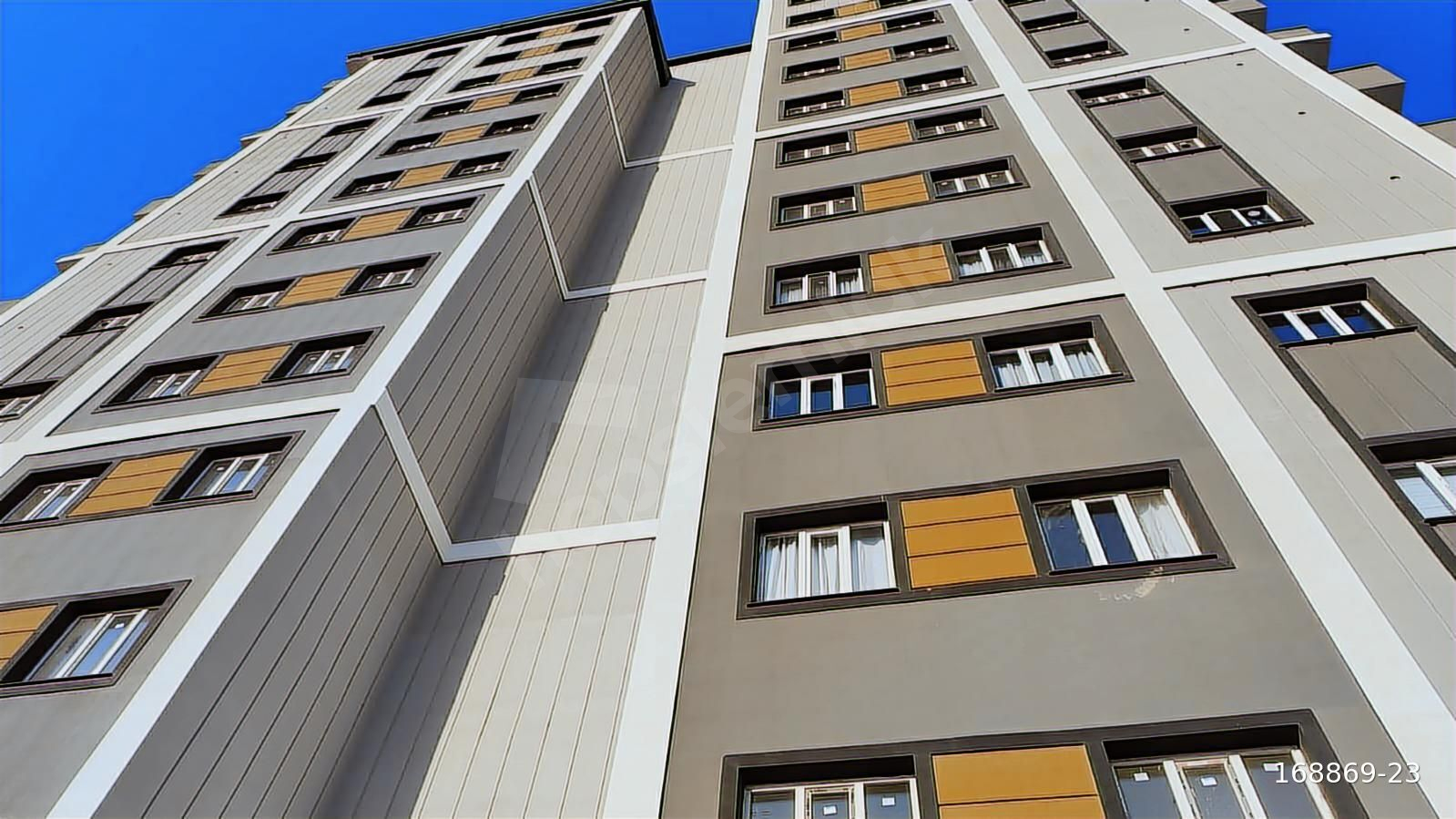 UYARAN 79'DAN ESKİ HASTENE YANINDA ACİL SATILIK SIFIR 2+1 DAİRE