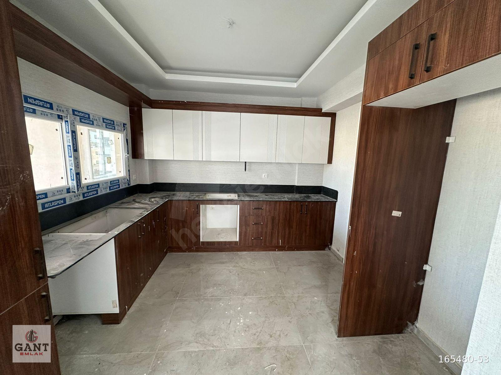 BEŞTEPE MAHALLESİNDE SATILIK 2,5+1 LÜKS SIFIR DAİRE