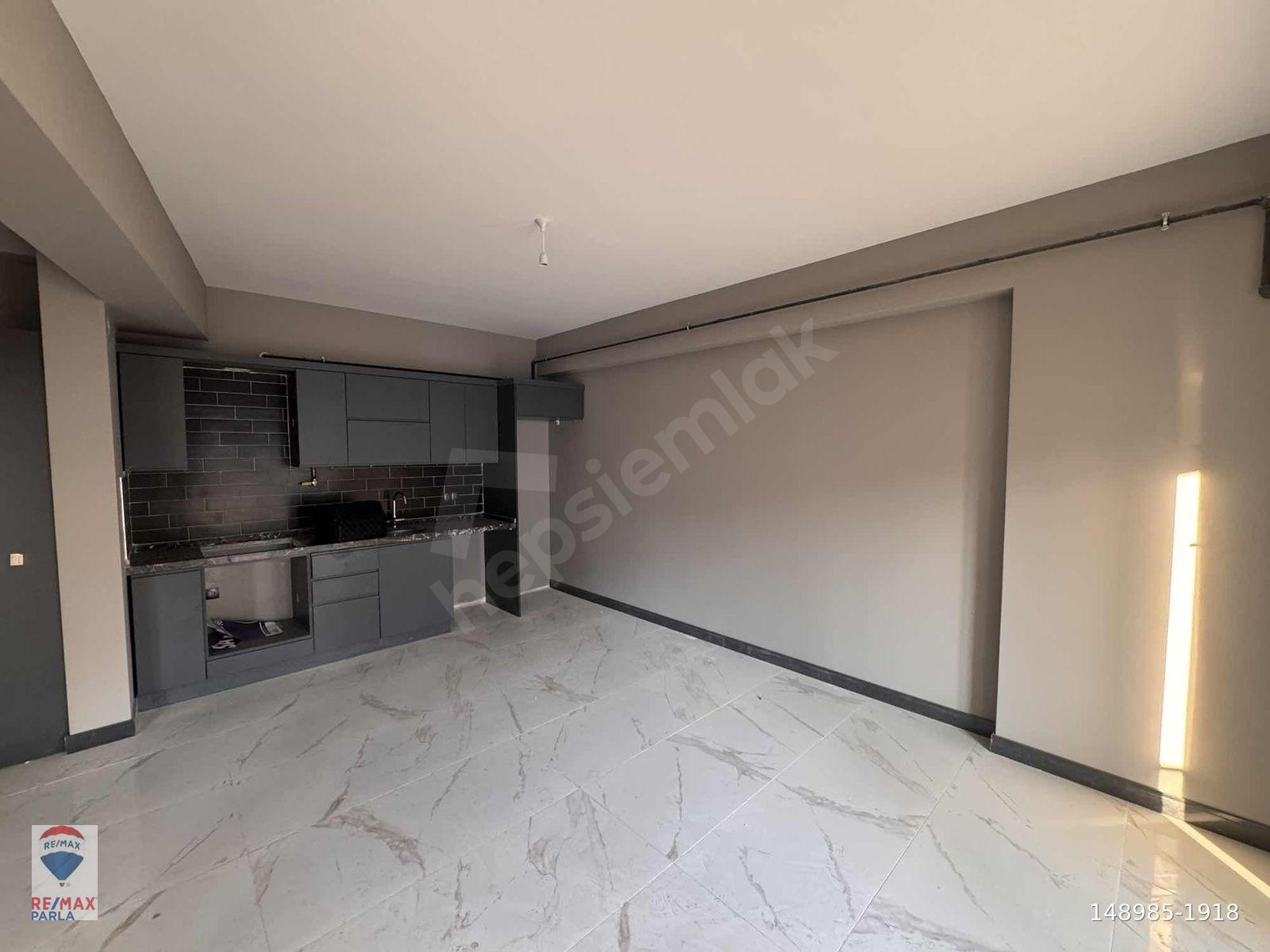 ANAYOLA SAHİLE TRAMVAYA 2 DK MESEFEDE KİRALIK 1+1