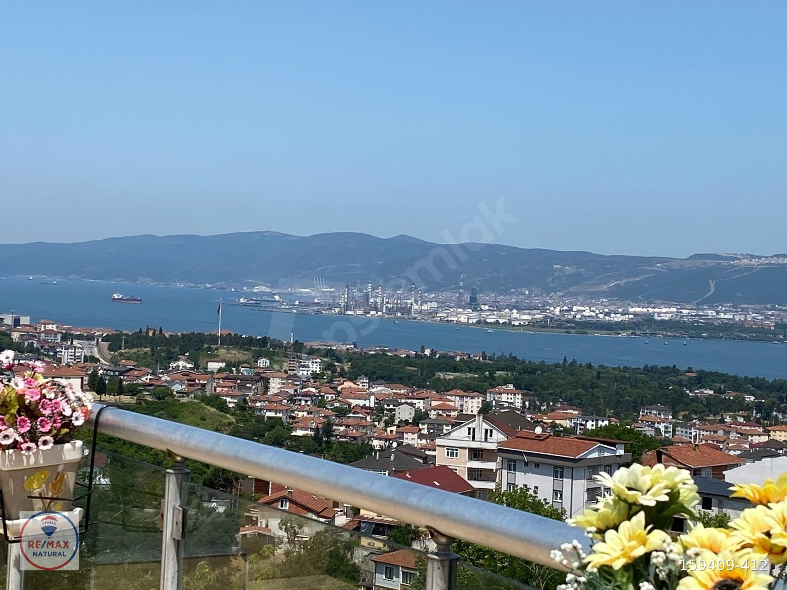 REMAX NATURAL'DAN GÖLCÜK'DE DENİZ MANZARALI SATILIK DUBLEKS 4+1
