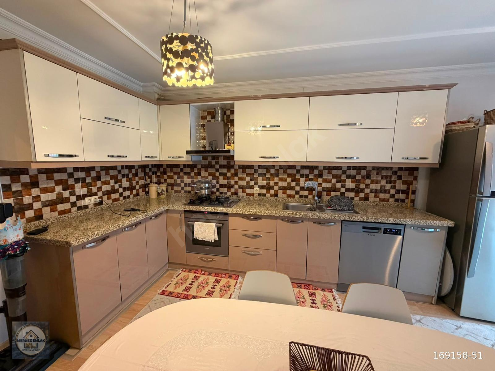 MERKEZ EMLAK'DAN YAYLA MH. FULL YAPILI ULTRA LÜX 4+1 DAİRE