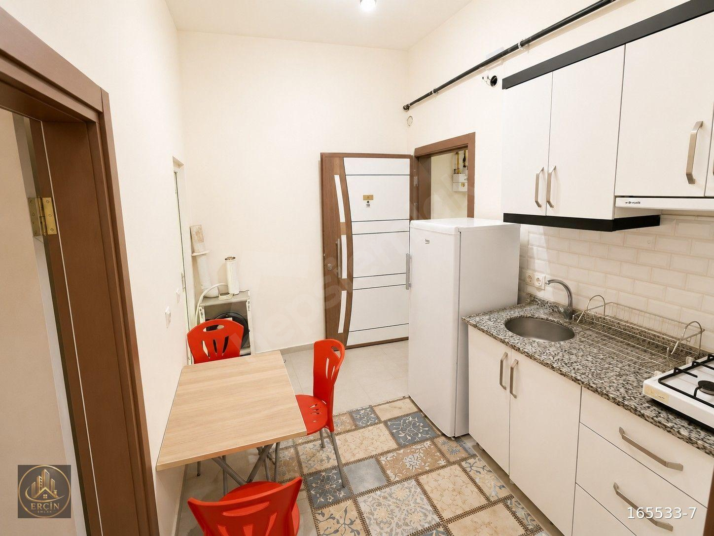 ERÇİN EMLAK GAYRİMENKUL'DEN MEYDANDA KİRALIK 2+0 EŞYALI DAİRE