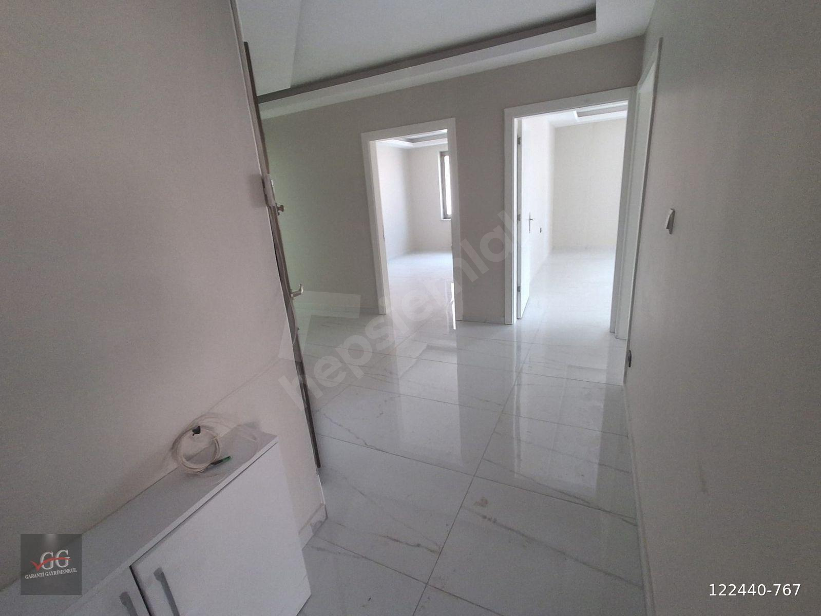 NERDEMİ ÇUKURAMBARIN MERKEZİNDE METROYA YAKIN KATTA 3+1 130 M2 KİRALIK OFİS
