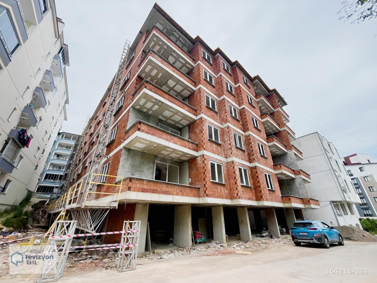 REVİZYON'DAN MERKEZİ KONUMDA ULAŞIMI KOLAY MODERN DAİRE FIRSATI!