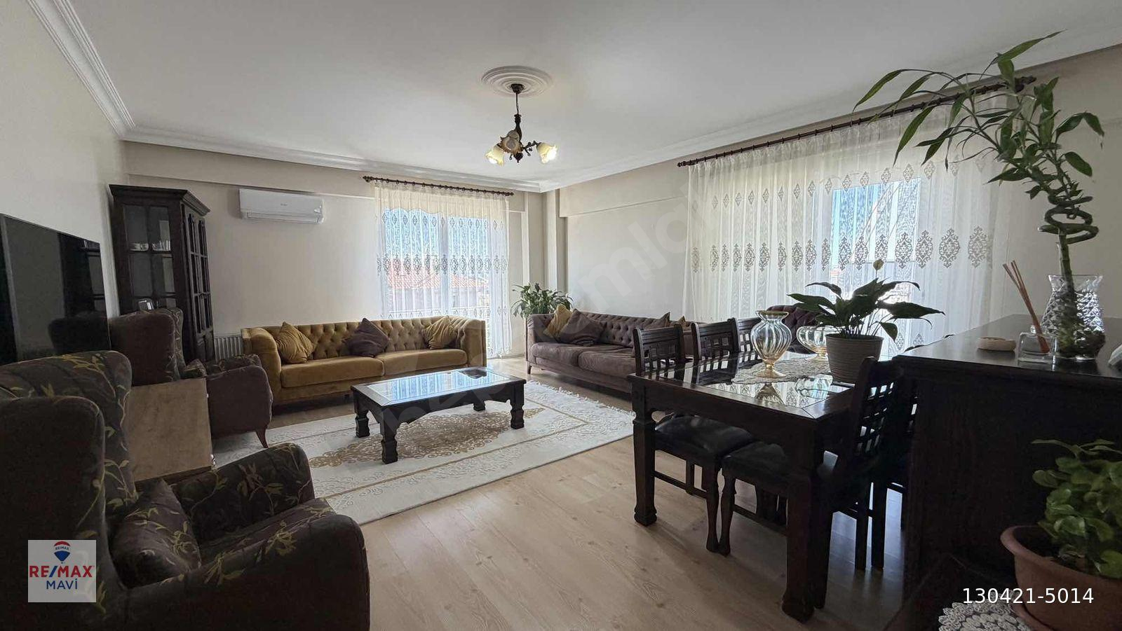 REMAX MAVİ'DEN SERDİVAN İSTİKLAL MAH. SATILIK GENİŞ 3+1 DAİRE