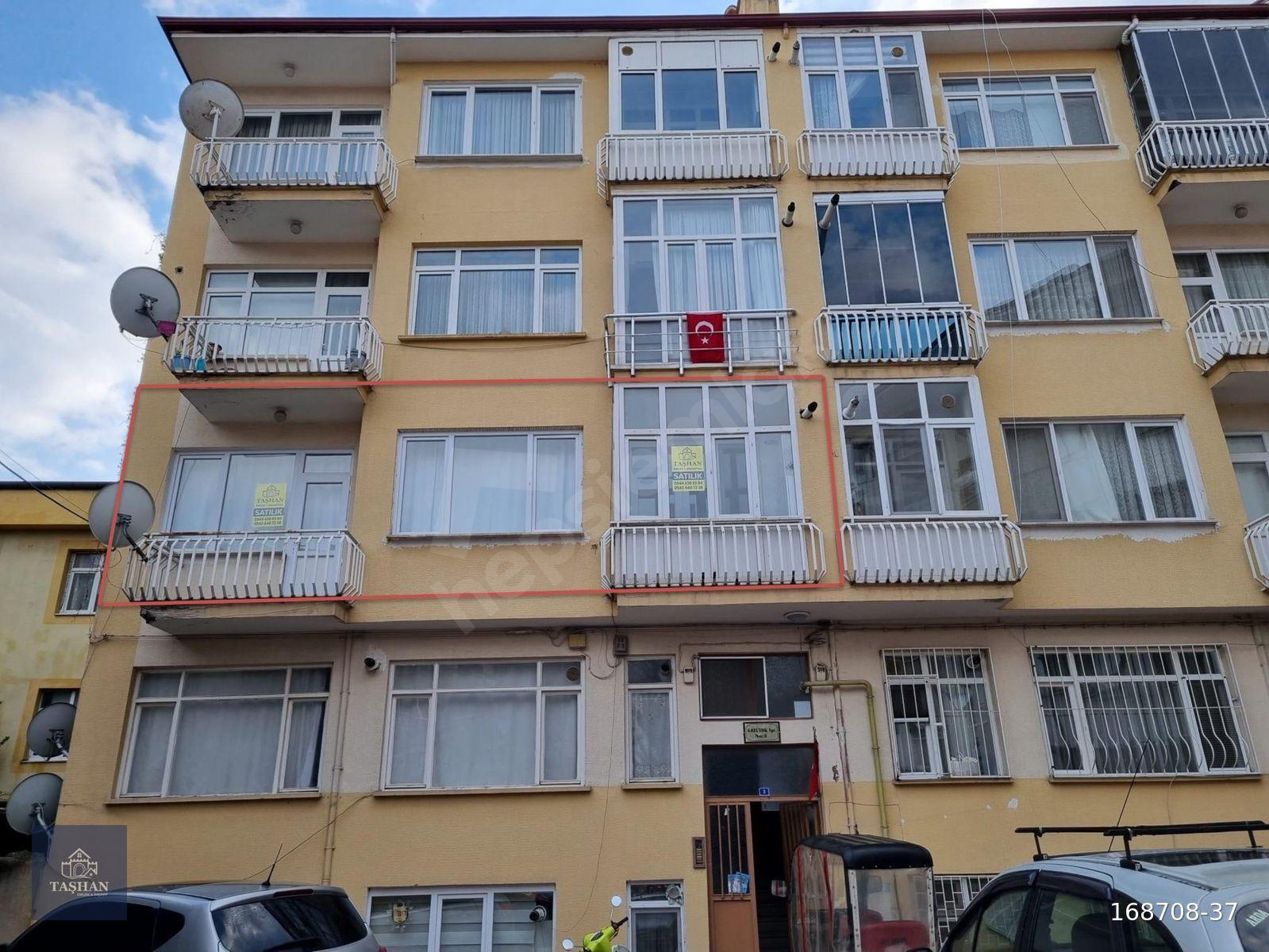 TAŞHAN EMLAK' TAN AMASYA-MERZİFON ÇARŞI MERKEZDE SATILIK 3+1 DAİRE