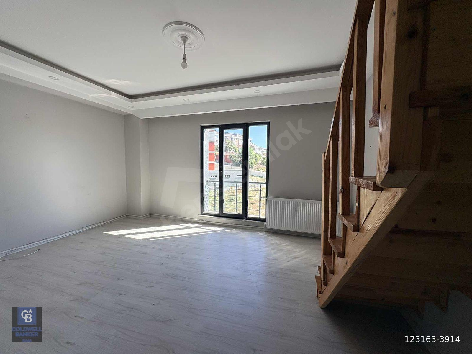 ARNAVUTKÖY TAŞOLUK METROYA YAKIN 4+2 KİRALIK DUBLEKS DAİRE