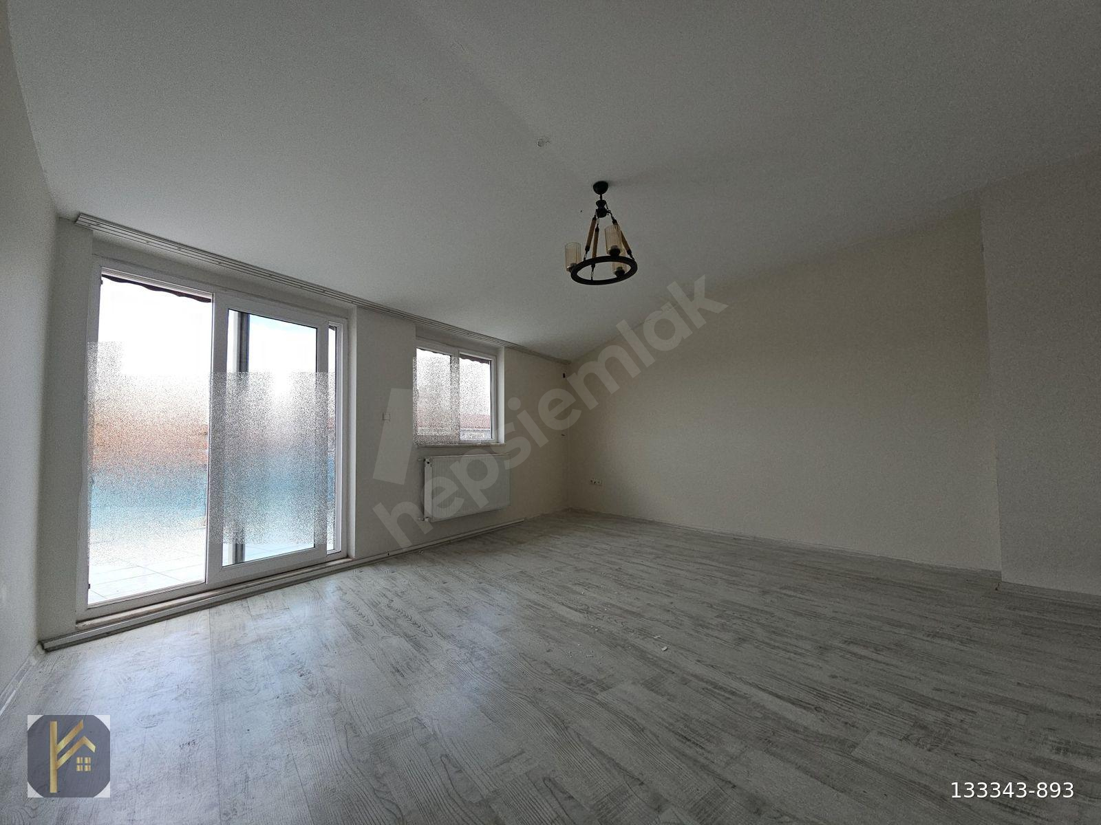 Bakırlı'da Satılık Fırsat 3+1 Açık Mutfak Dubleks Daire