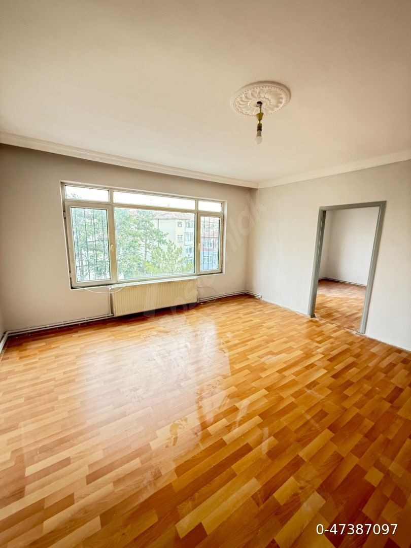 Ereğli Yunusemre meydanında çarşı merkezinde kiralık daire