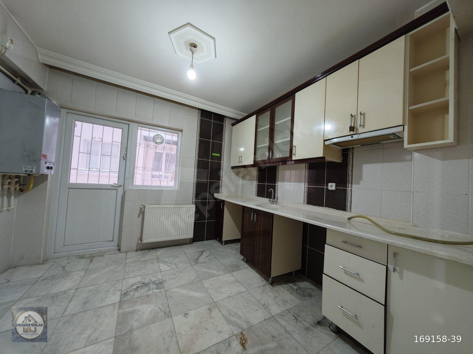 MERKEZ EMLAK'DAN ATAPARK'DA ASANSÖRLÜ 2+1 KİRALIK DAİRE