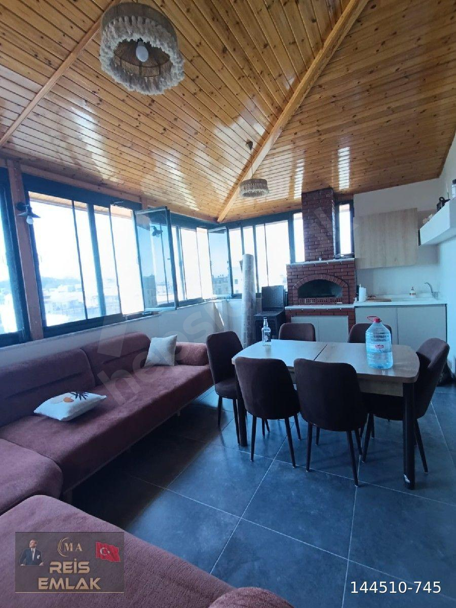 ARSUZ MERKEZ SATILIK FULL EŞYALI DUBLEX DENİZE 300 METRE MESAFEDE