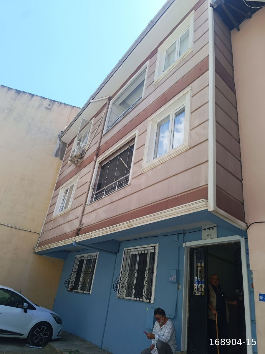 GÜRSU'DA GÜZEL KONUMDA ACİL SATILIK ARA KAT DAİRE 3+1 120m2