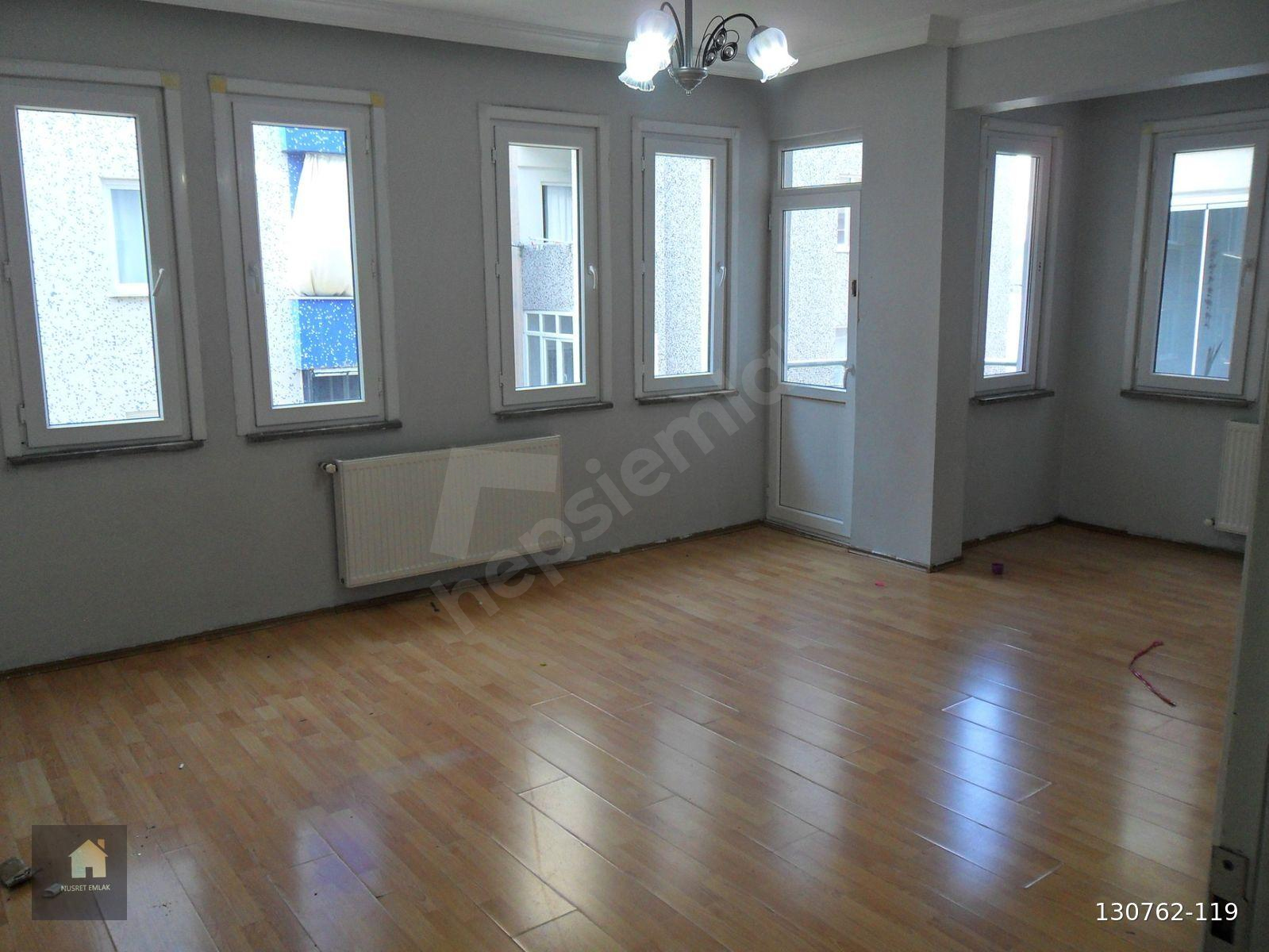NUSRET EMLAKTAN YENİBOSNA ZAFER MAHALLESİNDE KİRALIK 3+1 DAİRE