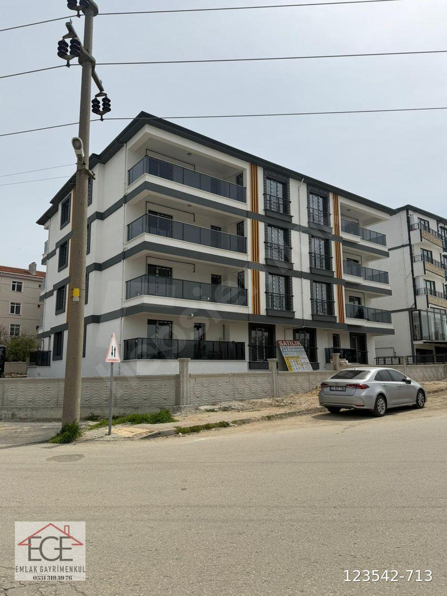 EGE EMLAK'TAN KEŞAN OTOGARI KARŞISI KİRACILI 1+1 SATILIK DAİRE