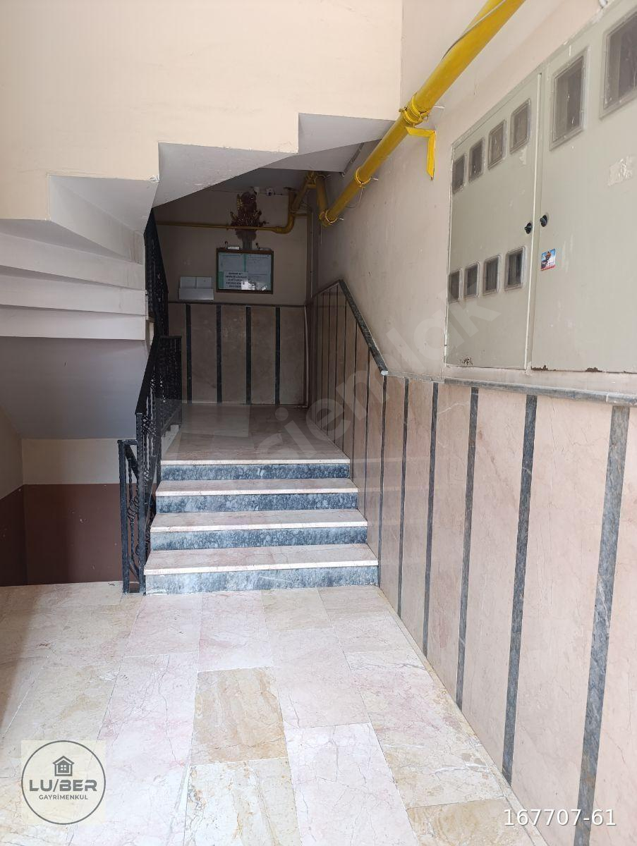 ŞEYHSİNAN MAH .HANİFE ŞEFİK CELEP ORTAOKULU YAKINI SATILIK 2+1