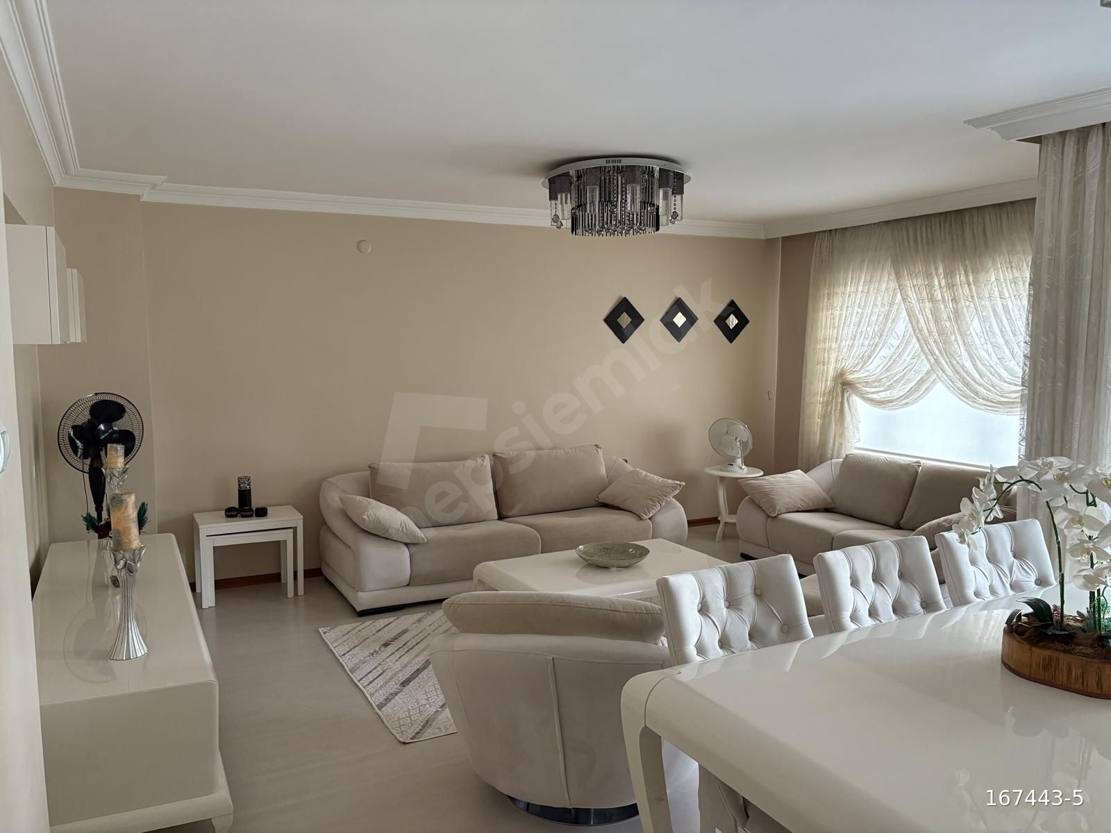 KURŞUNOĞLUNDAN NİLUFERDE FULL EŞYALI 3+1 SİTEDE KİRALIK DAİRE