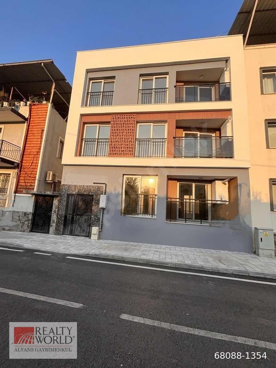 RW ALYANSTAN ATA FORUM KARŞISI SHELL ARKASI 2+1
