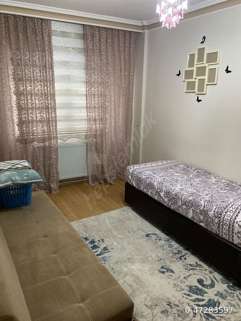 İhsaniye Mahallesinde ful eşyalı 3+1