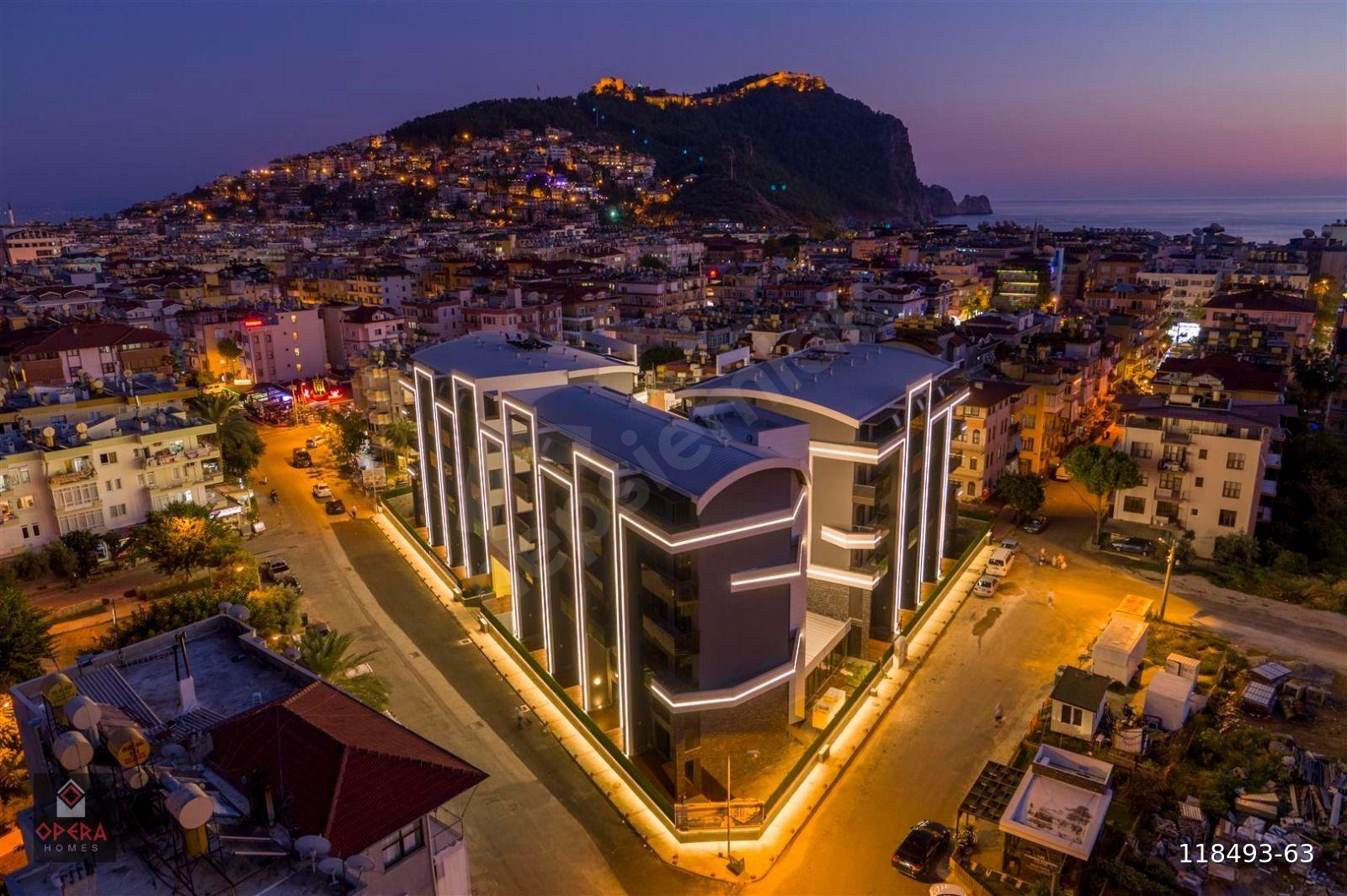 ALANYA'NIN KALBİ CLEOPATRA'DA DENİZE 300 M RESİDENCE