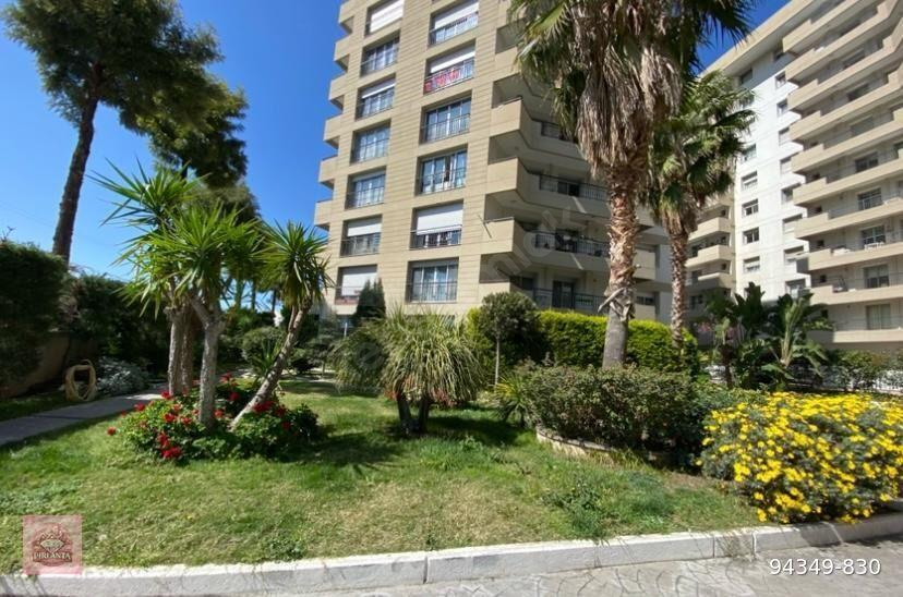 KARŞIYAKA TRİO SİTESİNDE KİRALIK 3+1 DAİRE GÜVENLİKLİ SİTE İÇİ