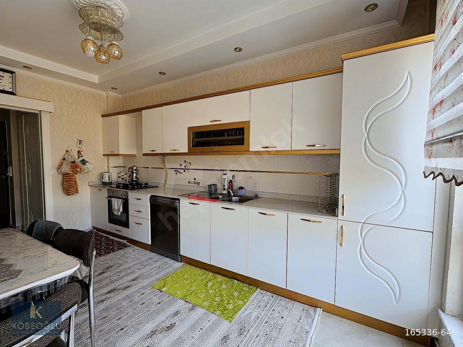 BURAK MAHALLESİ 3+1 BAKIMLI İSKANLI GENİŞ VE TEMİZ DAİRE