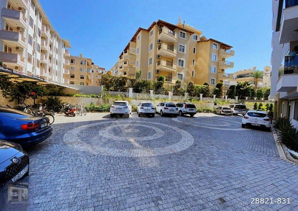 Alanya merkezde satılık siteiçinde 2+1 daire