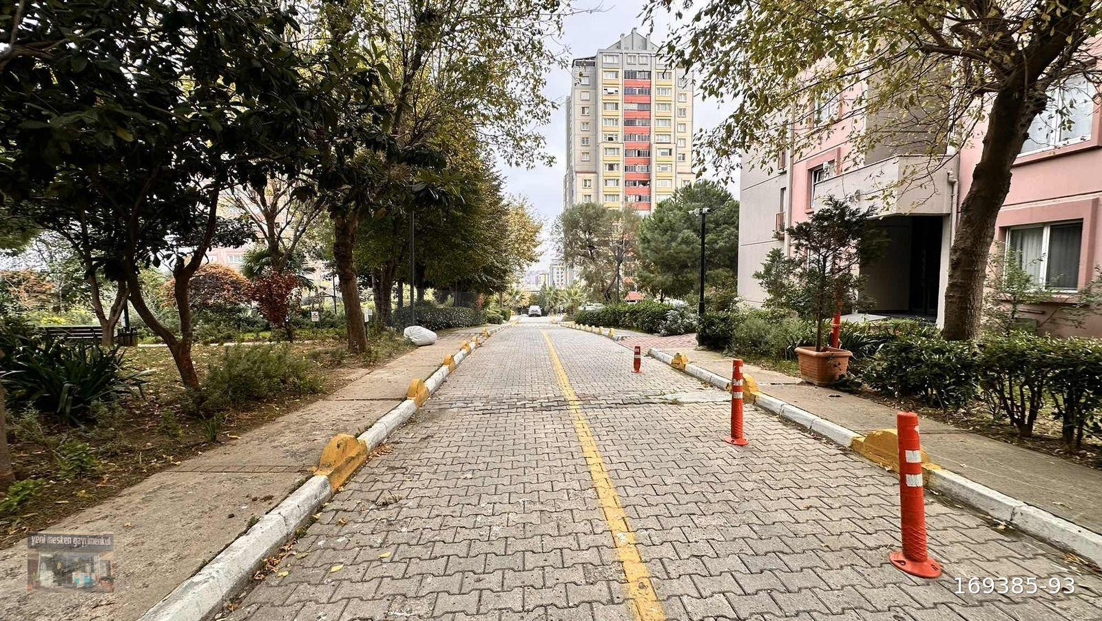 Yeni mesken Gayrimenkul'den kiralık 3 + 1 daire