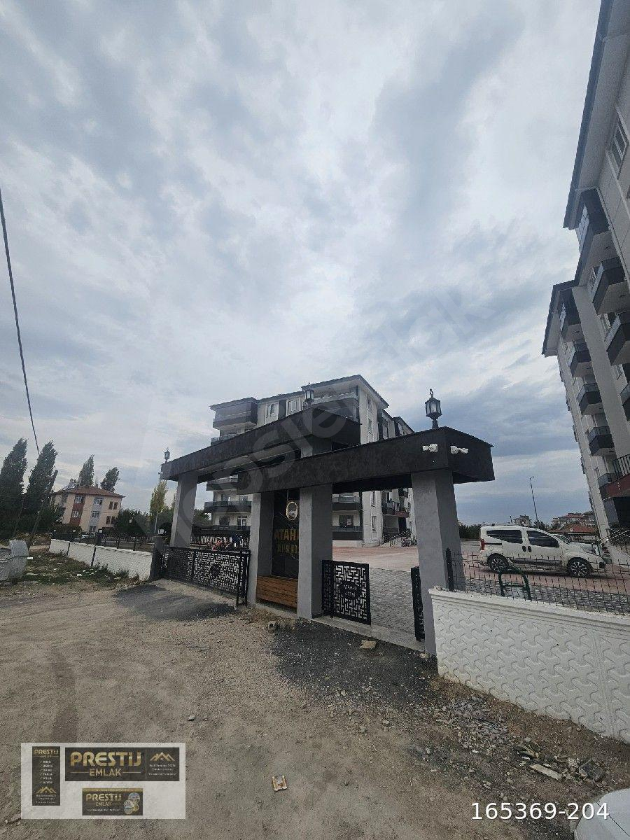 BARBAROS MAHALLESİ ANAFARTALAR CADDESİNE YÜRÜME MESAFESİNDE SIFIR KİRALIK 3+1 EBEBEYN BANYOLU DAİRE