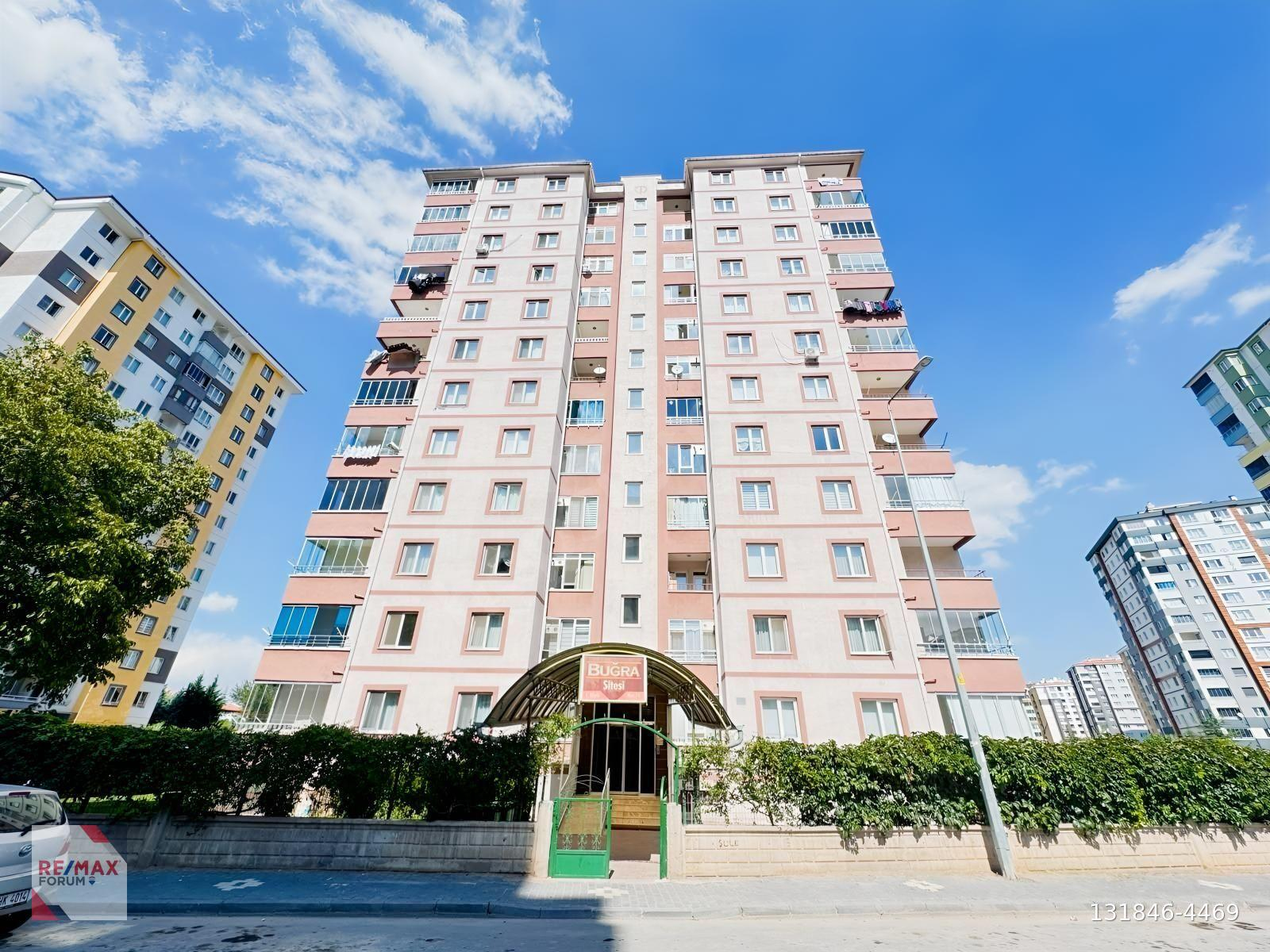 Battalgazi Mahallesinde Cadde Üzeri Satılık 3+1 Daire