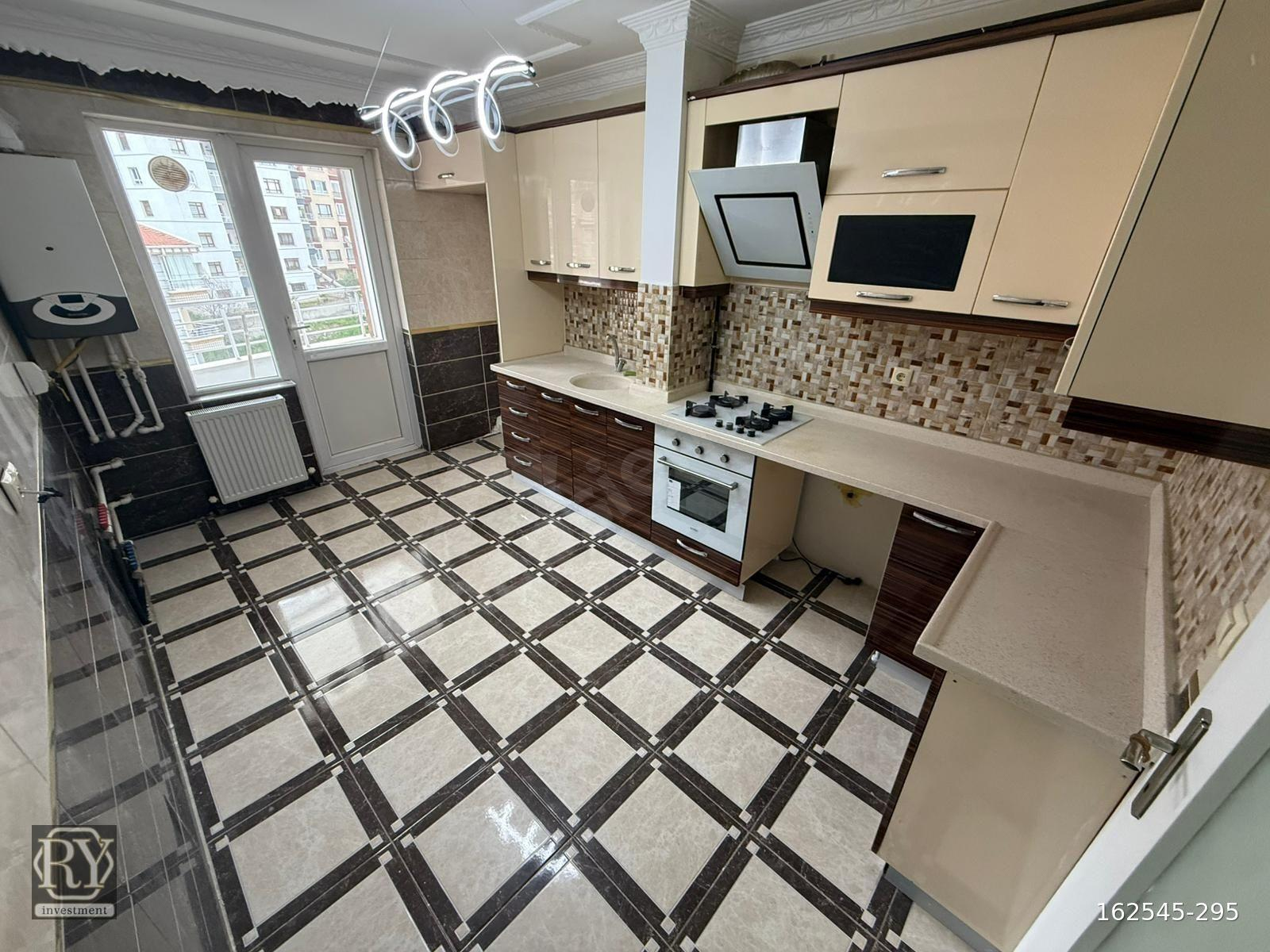 BADEMLİK'DE FULL YAPILI MASRAFSIZ 6+1 SATILIK DUBLEKS DAİRE