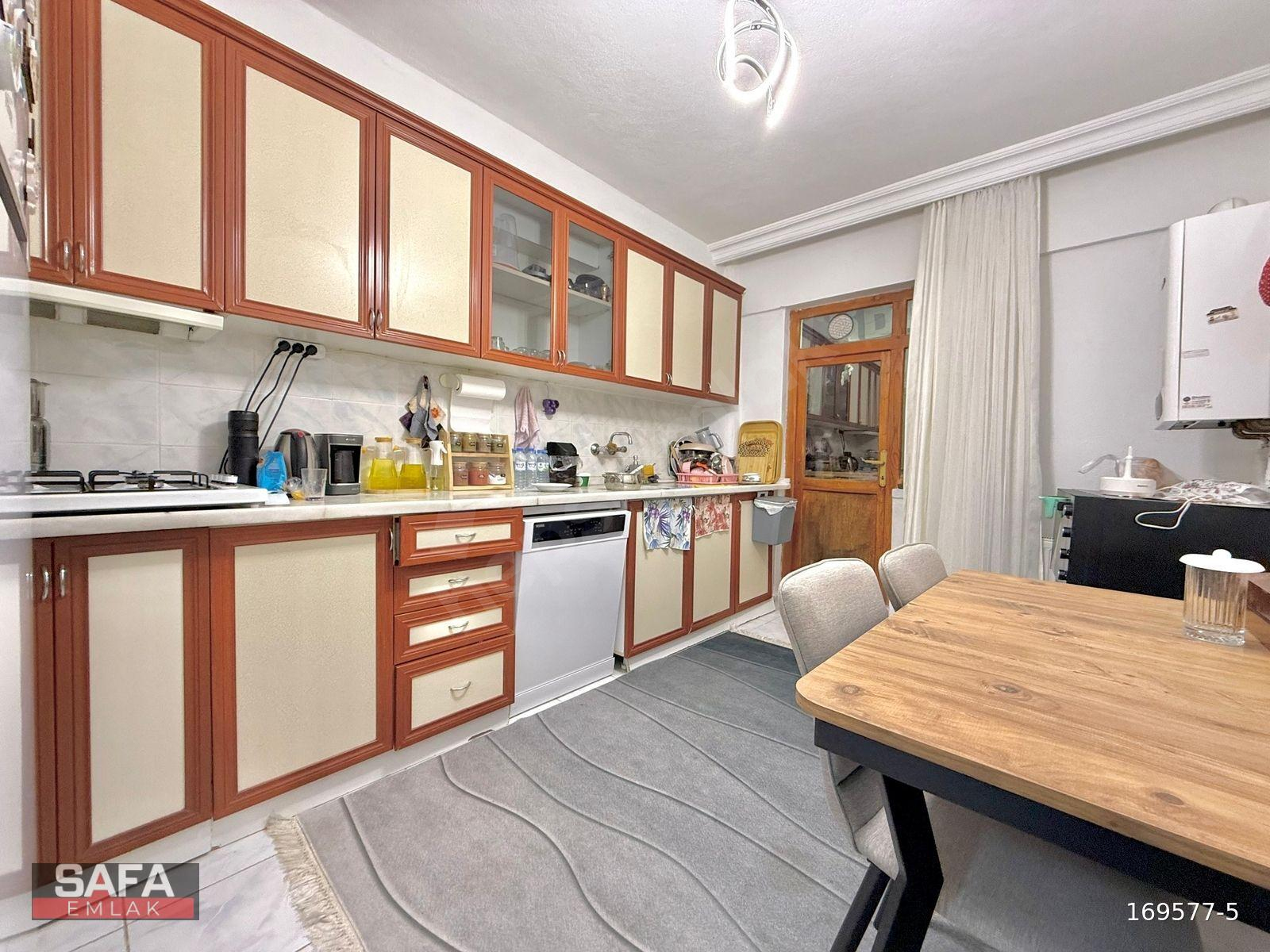 SAFA'DAN ▓ "KUPON 3+1" MERKEZ'DE KİLERLİ GENİŞ 130M² 3.KAT DAİRE