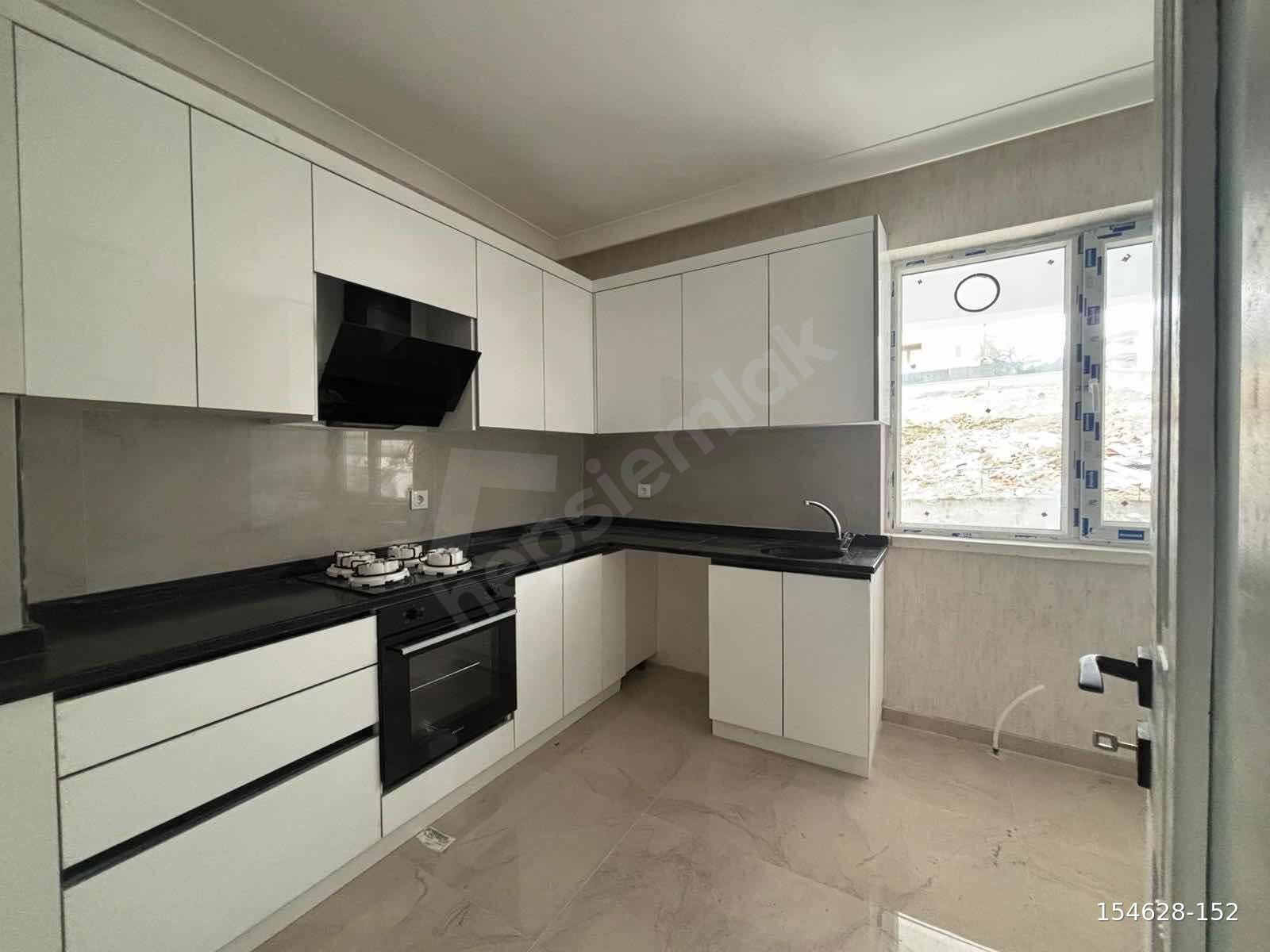YILDIRIM MAHALLESİNDE BİRUNİ OKULU YANI SIFIR DAİRE