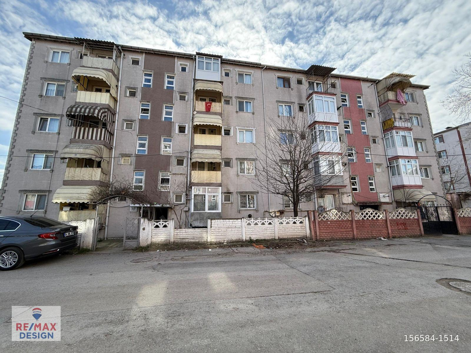 OZANLAR PERŞEMBE PAZARININ YANINDA SATILIK DAİRE REMAX DESİGN